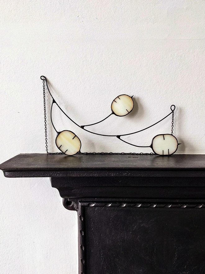Stained glass honesty wreath