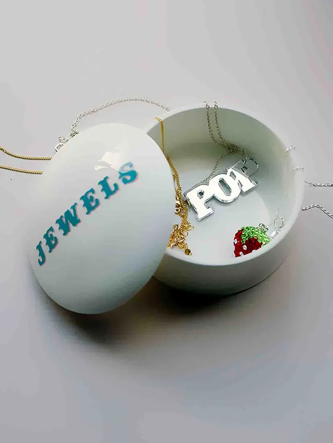 trinkets pot