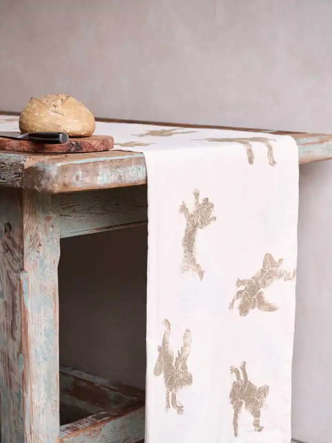 Gold Christmas Cherub Table Runner