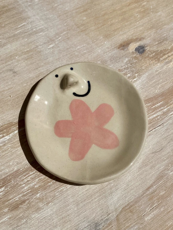 pink daisy trinket tray