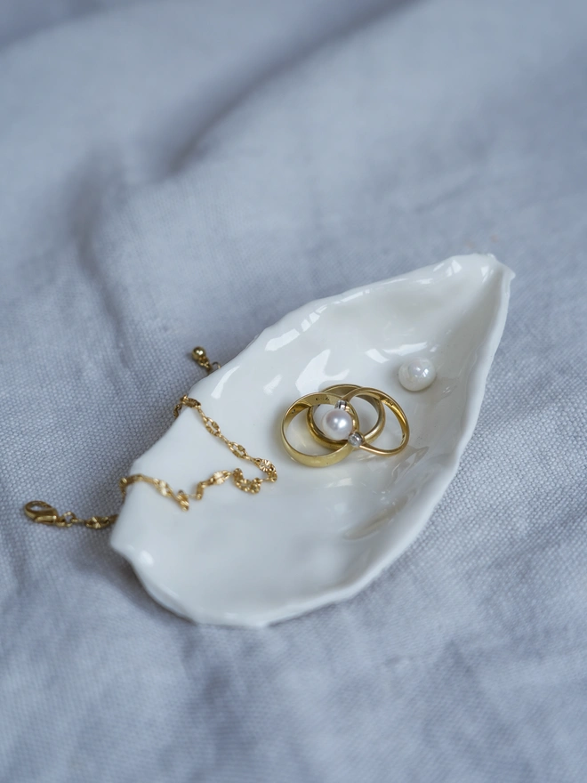 porcelain oyster dishes