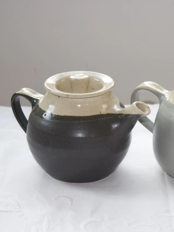 charcoal medium teapot