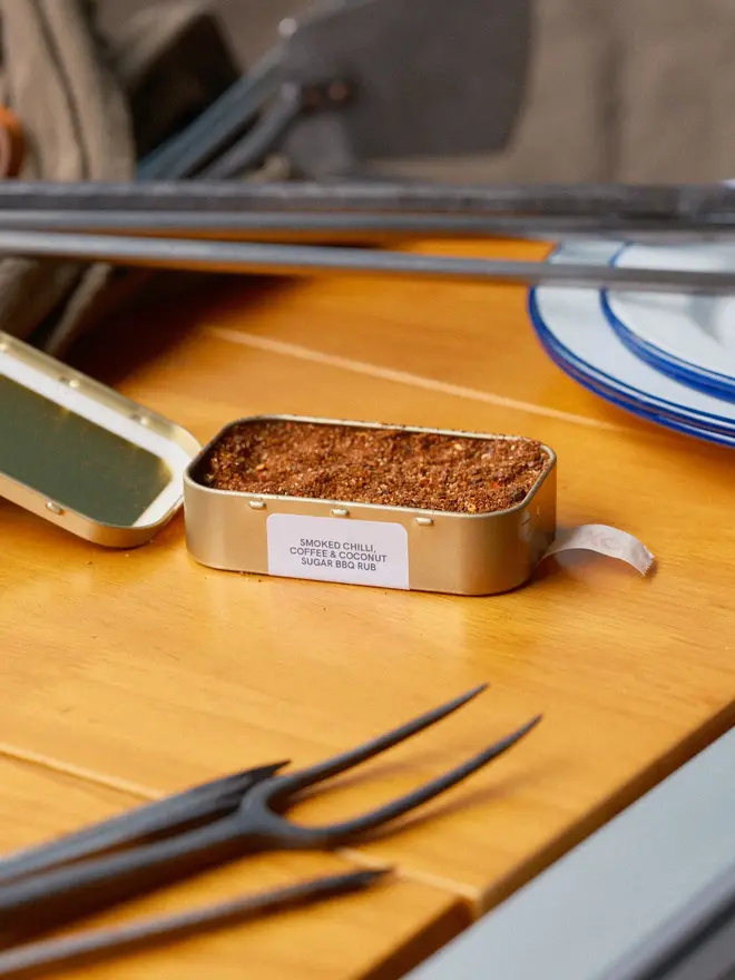 Smokey Chilli & Coffee BBQ Rub Camping Tin