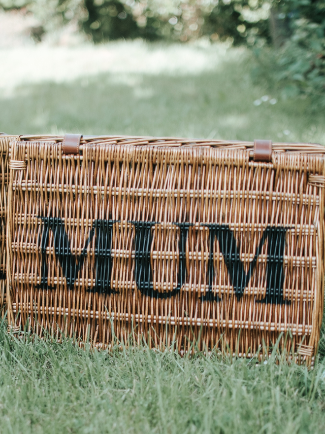 Personalised 'MUM' medium hamper