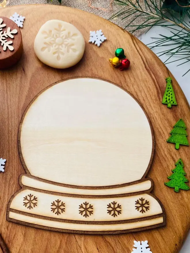 Snow Globe Playdough Kit