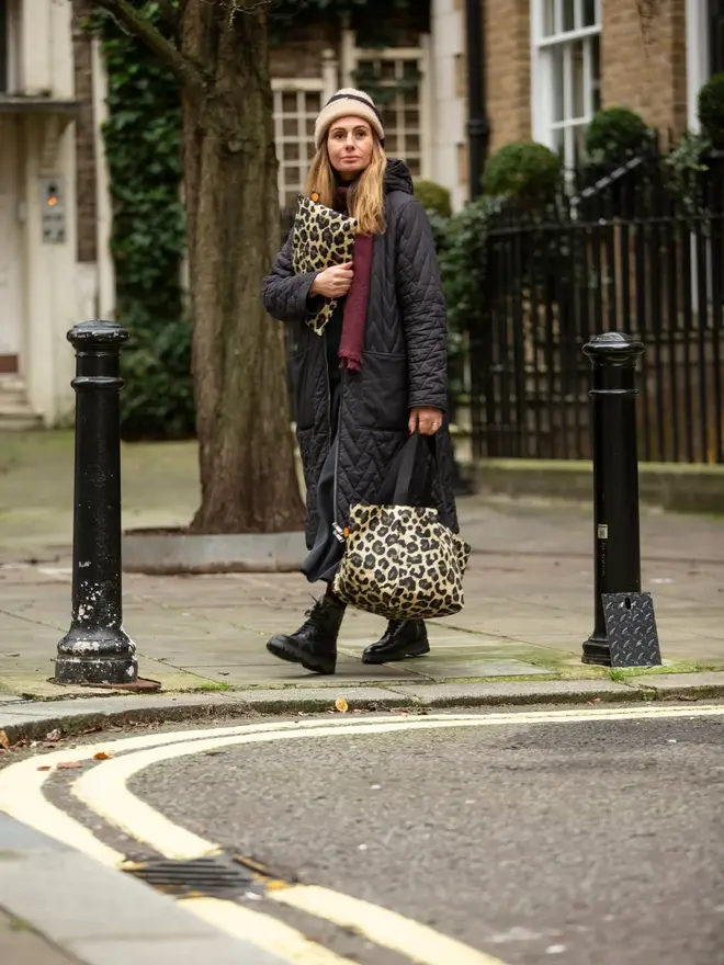 Classic Leopard Contents Oversized Tote Bag