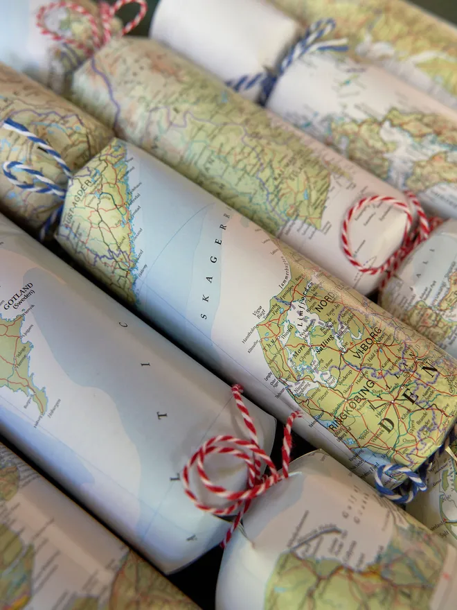 EcoMagpie_MapChristmasCrackers