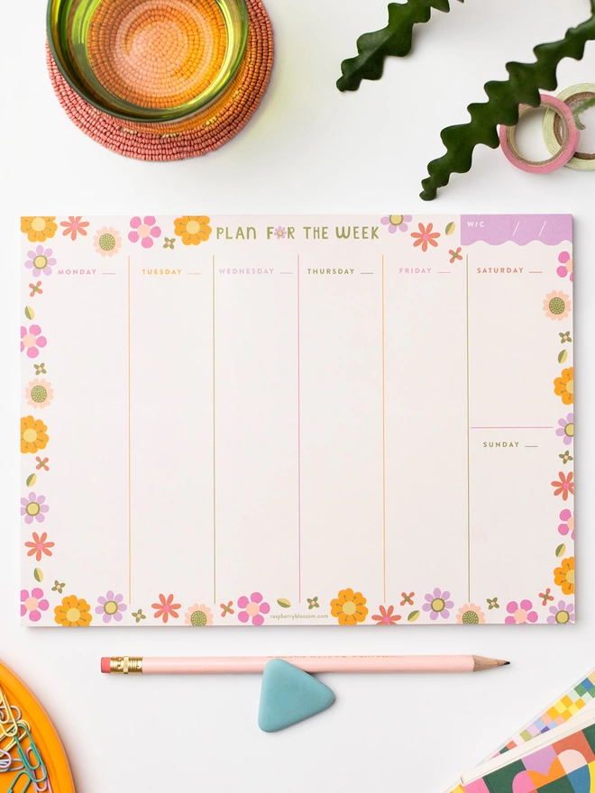 Colourful Raspberry Blossom ‘plan for the week’ list pad with a retro floral border