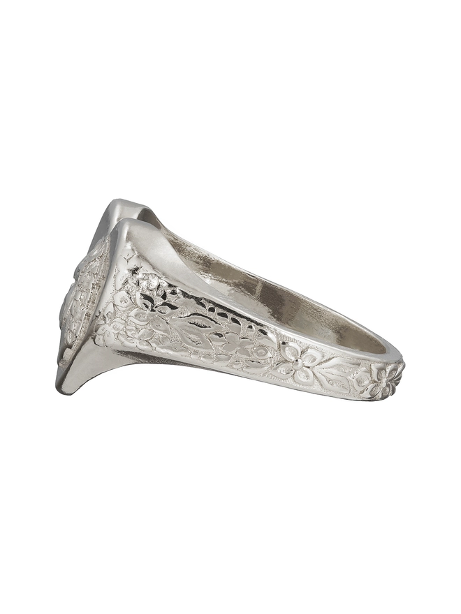 Lioness Heart Ring Silver Floral Side Detail