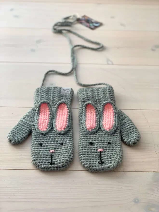 Rabbit Mittens