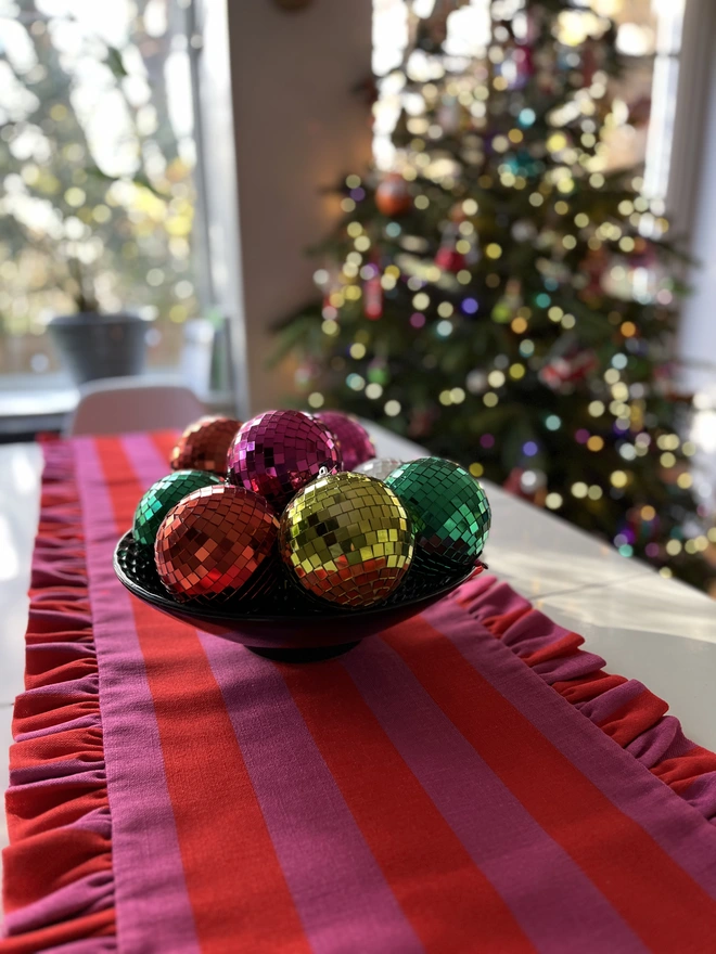 red and pink stripe ruffle table runner 