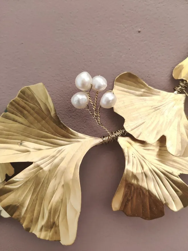 Brass Gingko Leaves Pearl Wreath