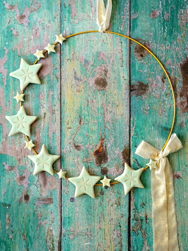 christmas wreath, christmas wall hanging, christmas star decoration, christmas star, ceramic wreath, ceramic christmas decoration, Jenny Hopps Pottery, christmas decoration, christmas decor, christmas homeware, star decoration