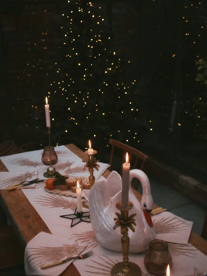 Christmas Gold Star Runner and napkin set