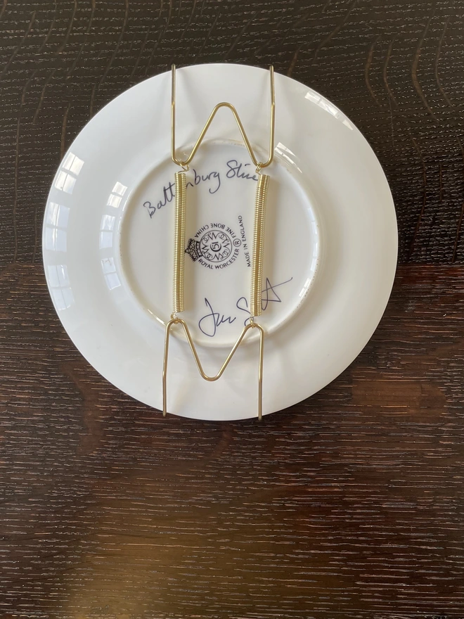 plate hanger