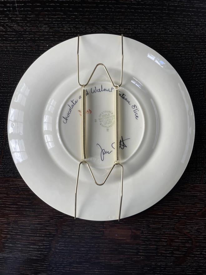 plate hanger