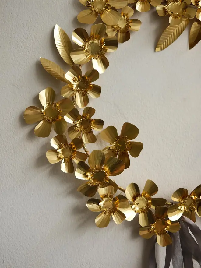 Spring metal wreath