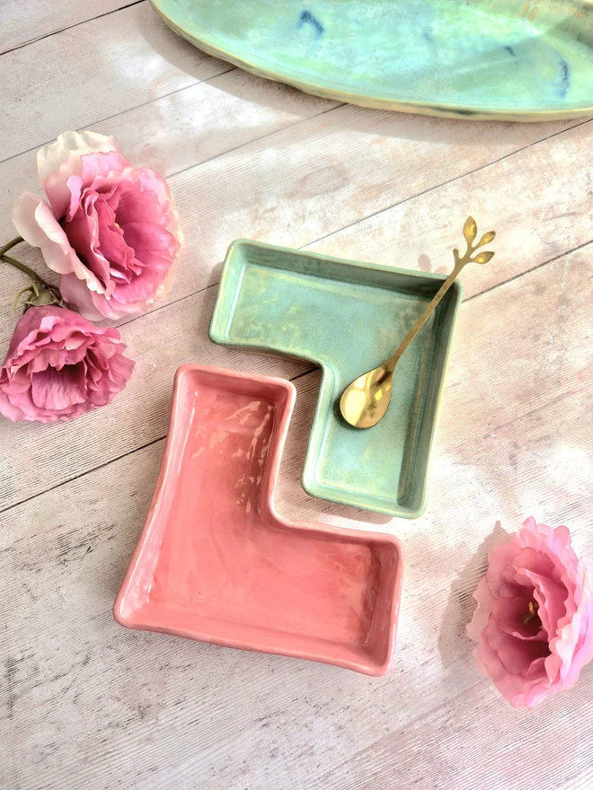 tapas dish, ceramic tapas dish, ceramic snack dish, mis and match dishes, Jenny Hopps Pottery, Mezze dishes