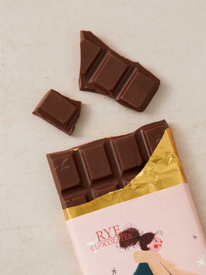 Festive Honeycomb Milk Chocolate Bar - 43.5% Venezuelan