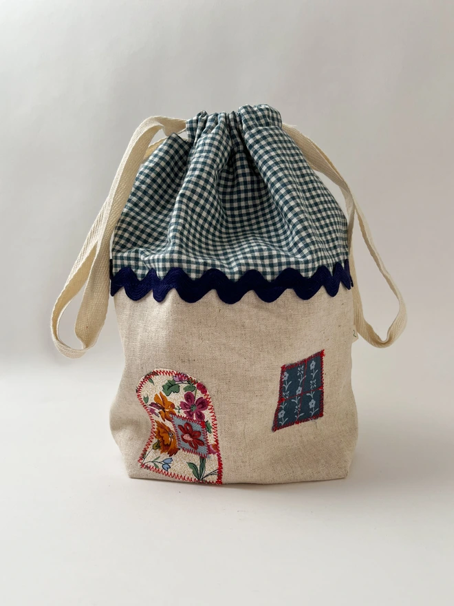 front view of blue roof bag