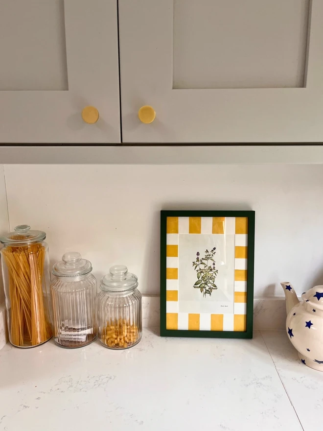 Hand painted picture mount with yellow and natural thick stripes