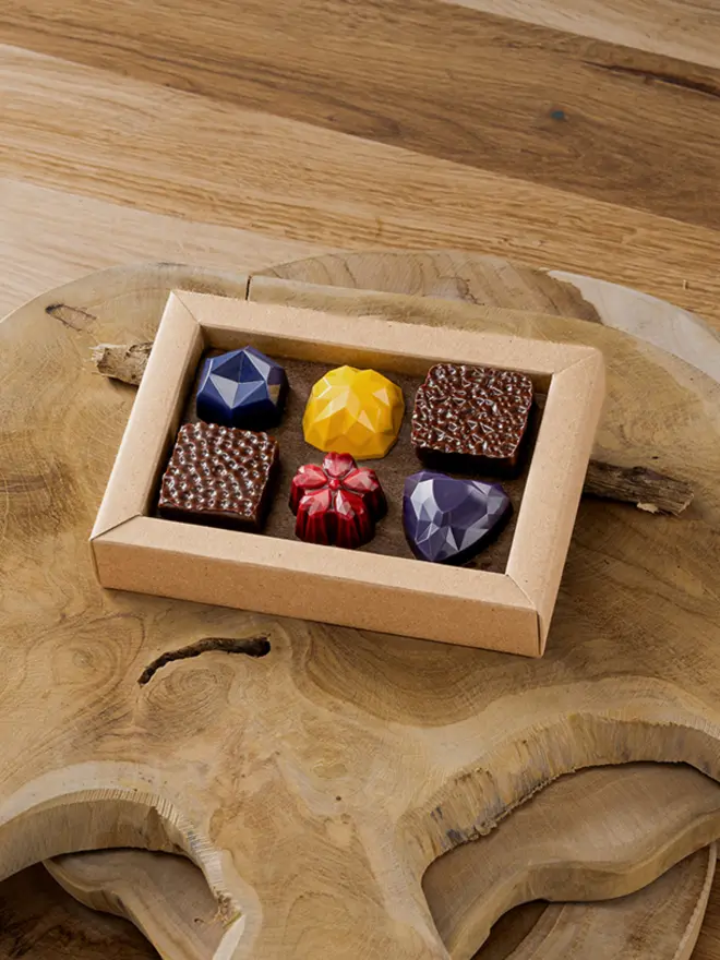 Vegan Jewel chocolate box - 6 flavours