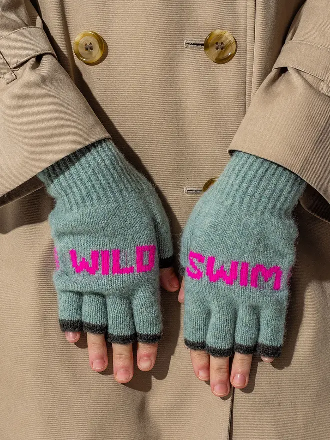 wild swim mittens Main - Mojito, Wording - Neon Pink