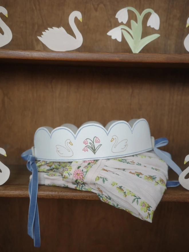 Swan Embroidered Crown 
