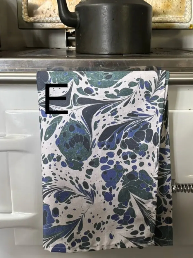 Tea Towels. A tea towel in pattern E.