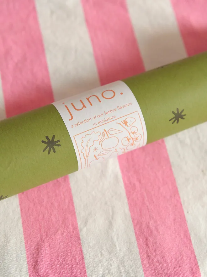 Juno preserves Christmas cracker