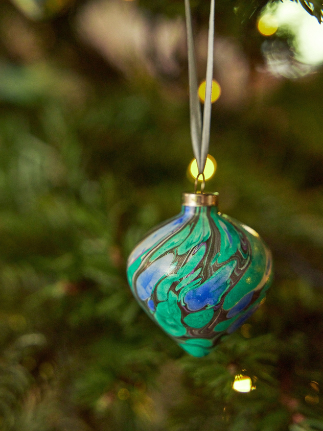 Tapered marbled bauble