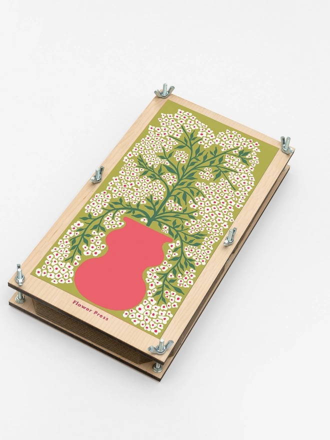 Large forget-me-not green flower press