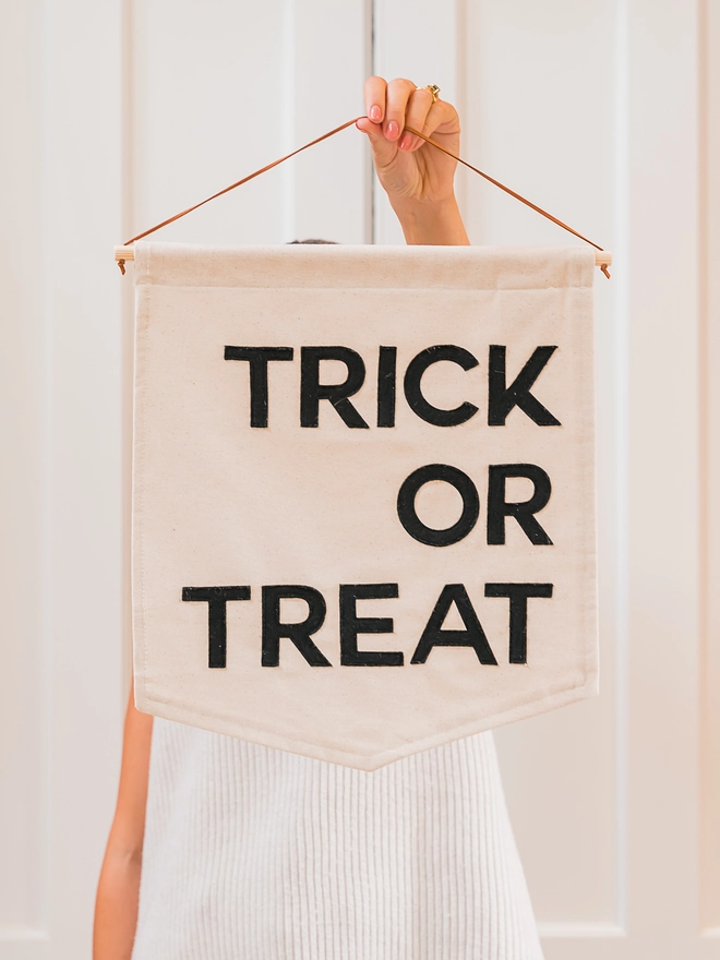 Trick Or Treat Halloween Wall Hanging