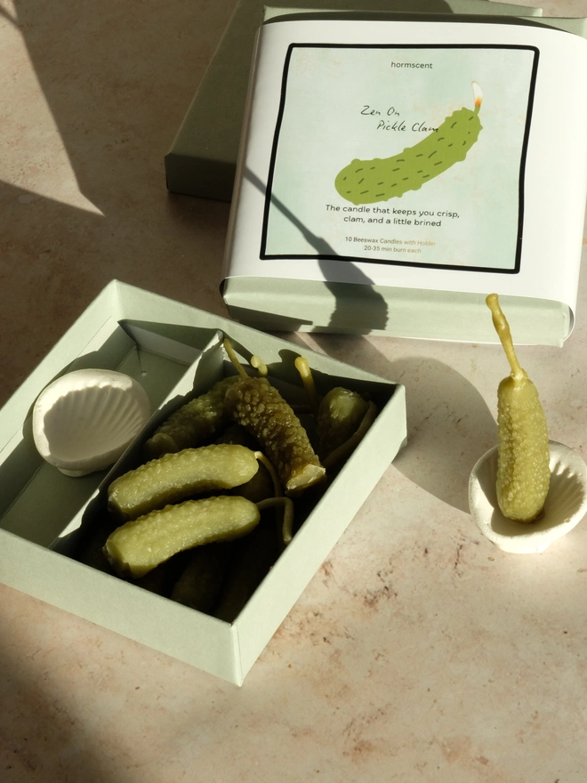Pickle candle set 