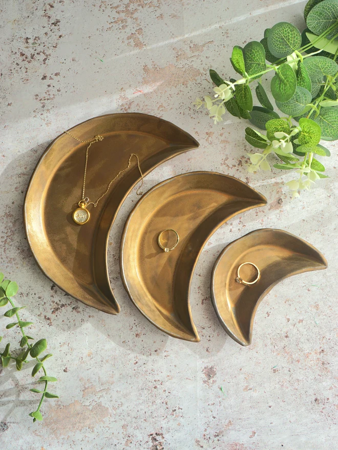 ceramic moon dish gold, moon jewellery dish, moon trinket dish, gold jewellery dish, gold trinket dish, Jenny Hopps Pottery