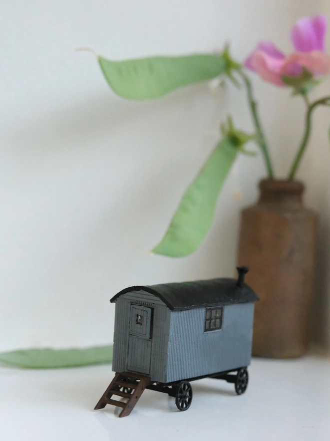 Plywood Shepherds Hut Miniature Model DIY Kit