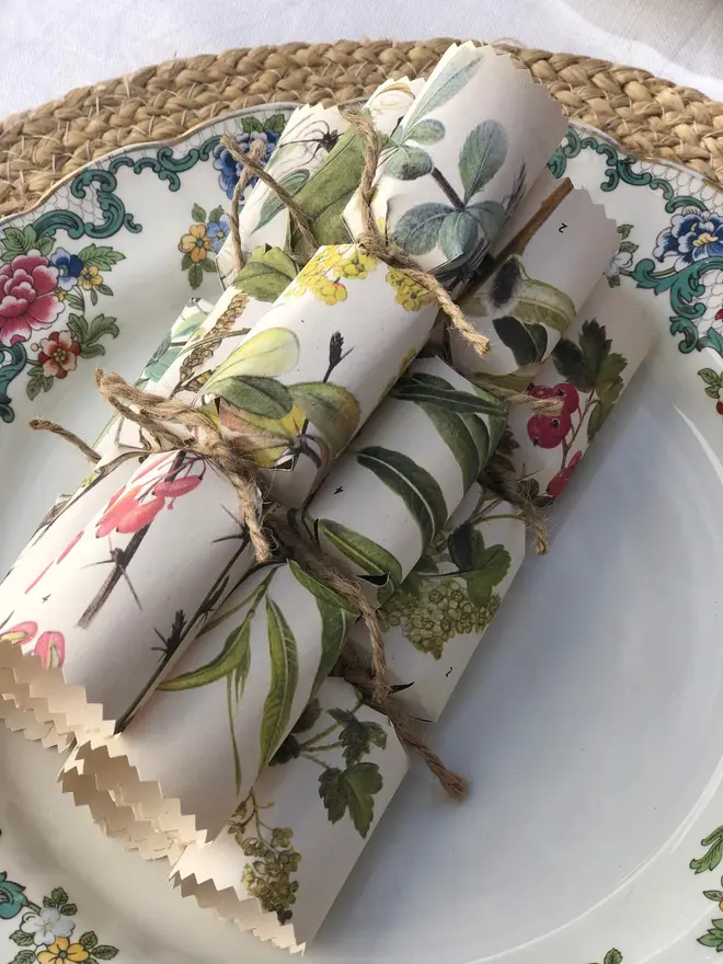 botanical flower wedding cracker