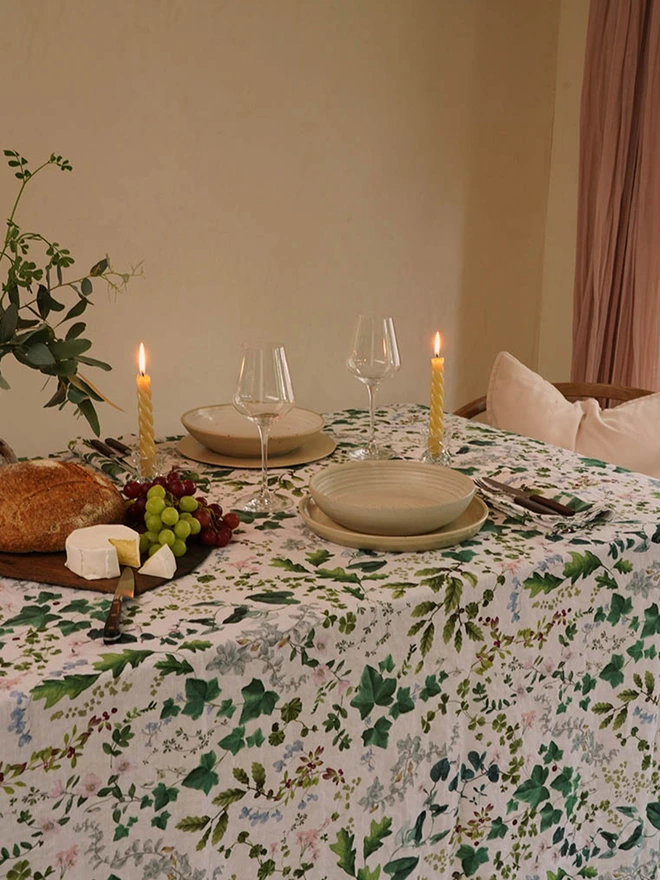 WINTER WILDFLOWERS LINEN TABLECLOTH