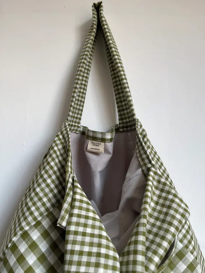 green white gingham tote bag