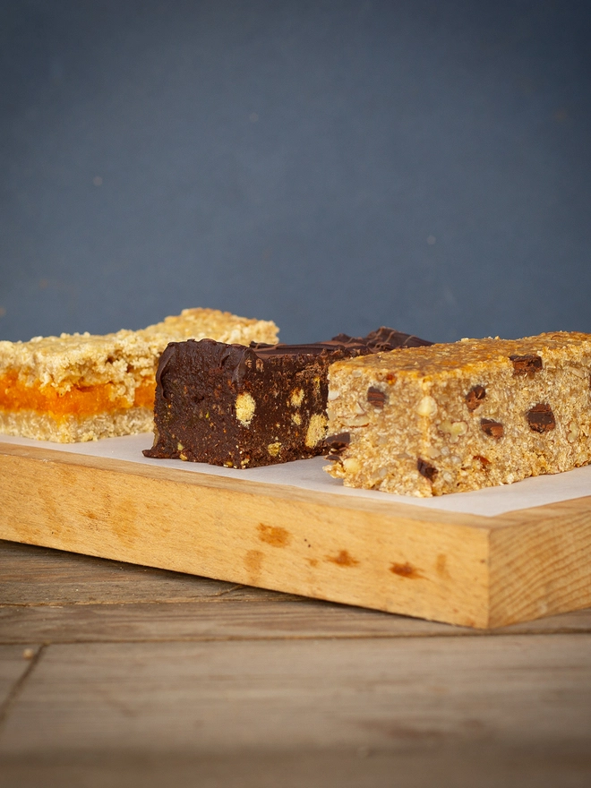 Image showing three slices of flapjacks