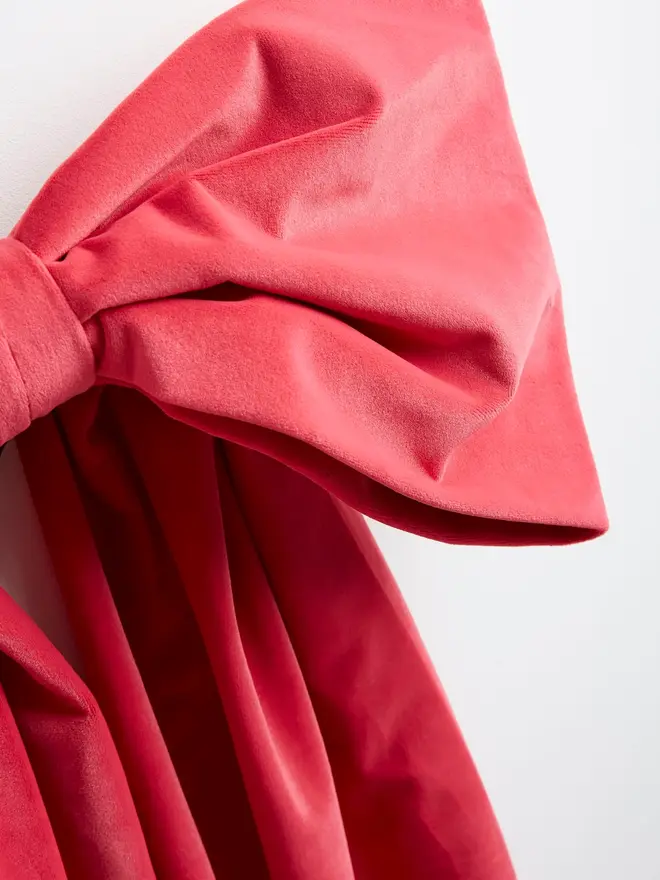 hot pink velvet bow decoration