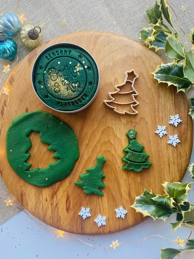 Christmas Tree Cutter And Playdough Set