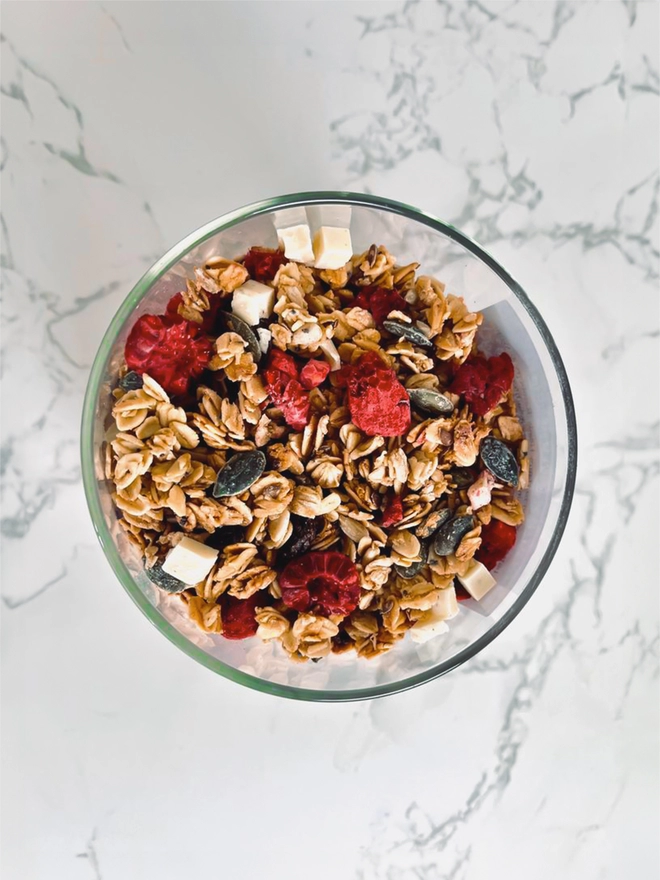 Happy Heads 'Raspberry & White Chocolate' granola jar birdseye view 