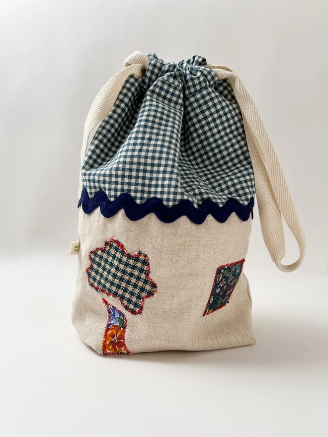 back view of blue roof bag