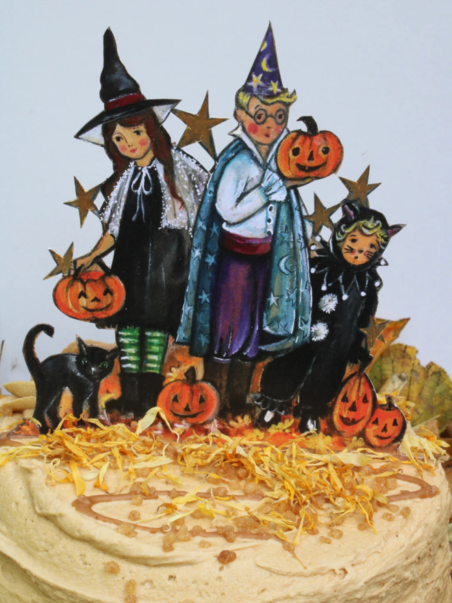 Halloween trick or treat cake topper