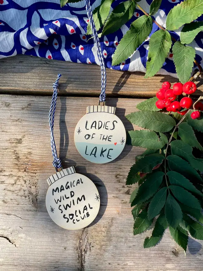 There are two designs in the collection! Add the other bauble to your order to save on postage!