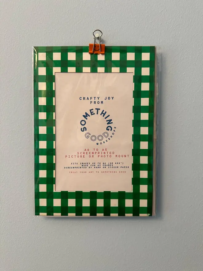 Gingham Screen Printed A5 / A4 Photo Mount. screenprinting process depicted.