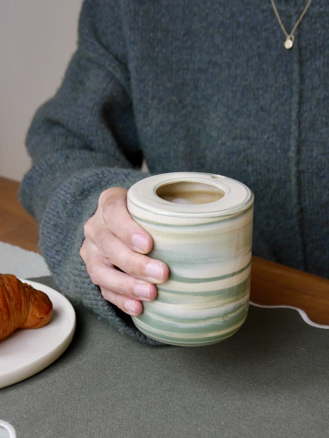 Ceramic take-out coffee cup
