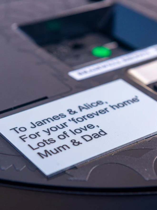 Personalised plaque