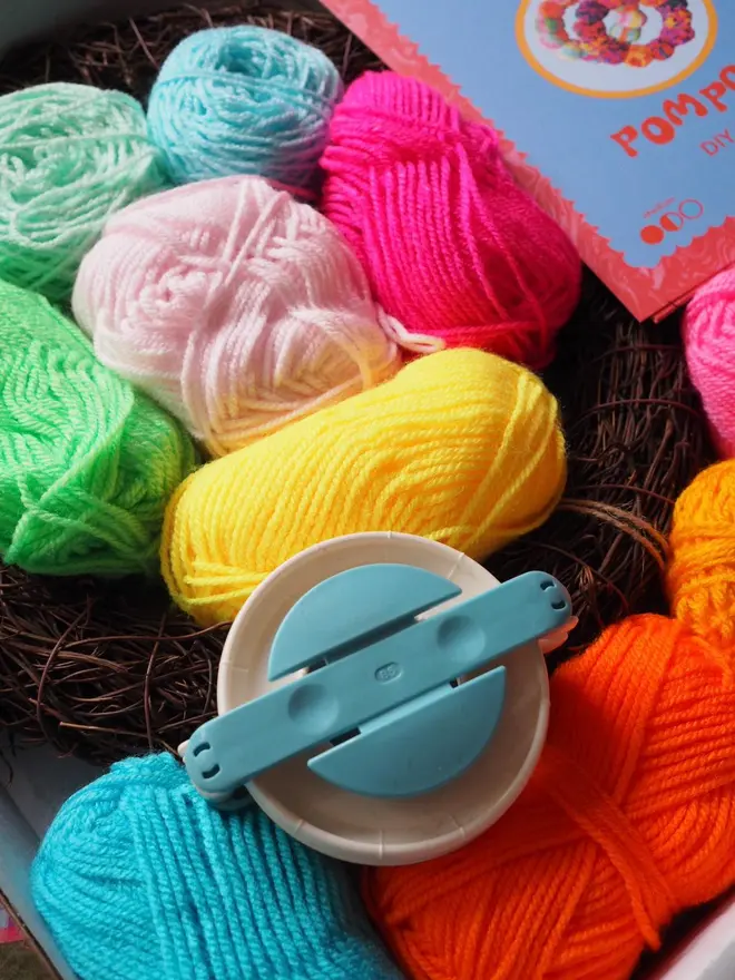 pom pom kit